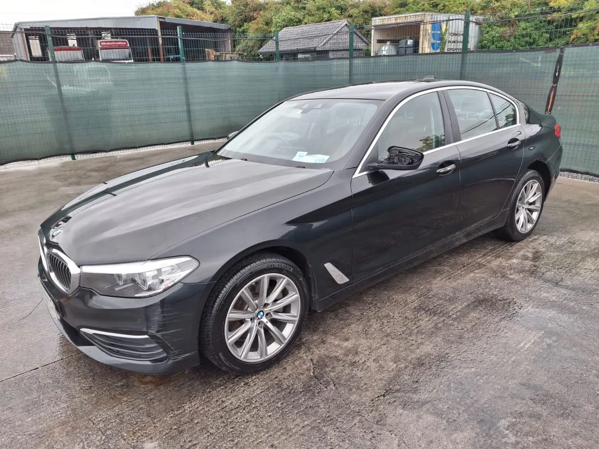 2017 BMW 520D  G30  Automatic - Image 2