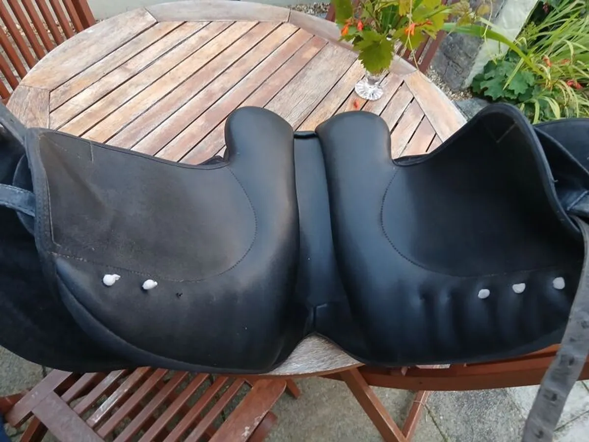 WINTEC Dressage Saddle - Image 4