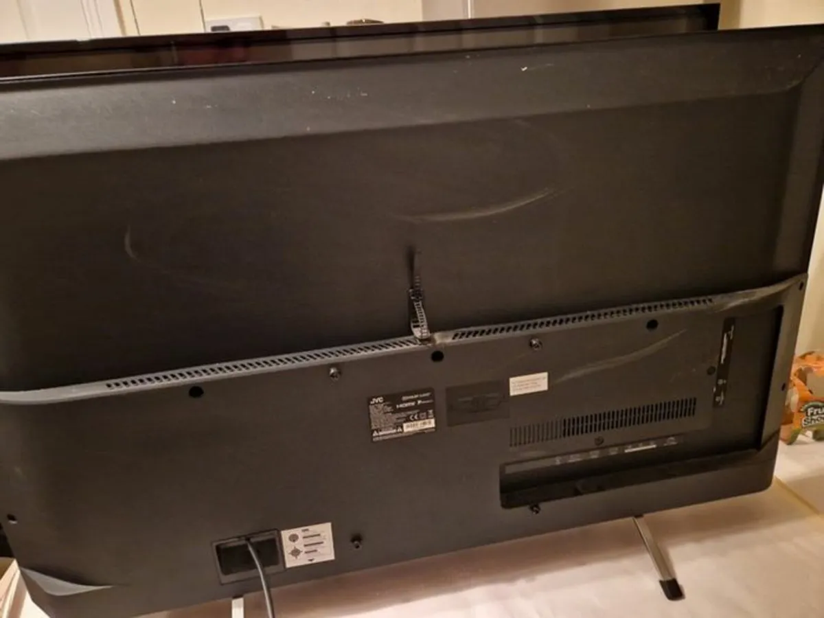 JVC 40 inch Full HD LED TV, Model LT-40C590 - Image 4