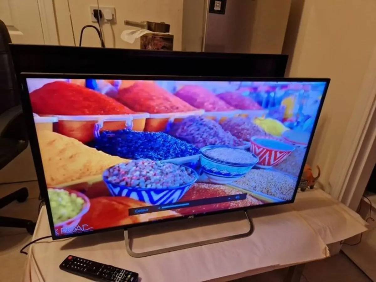 JVC 40 inch Full HD LED TV, Model LT-40C590 - Image 1