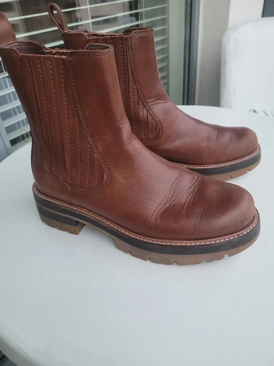 Winter boots - Image 1