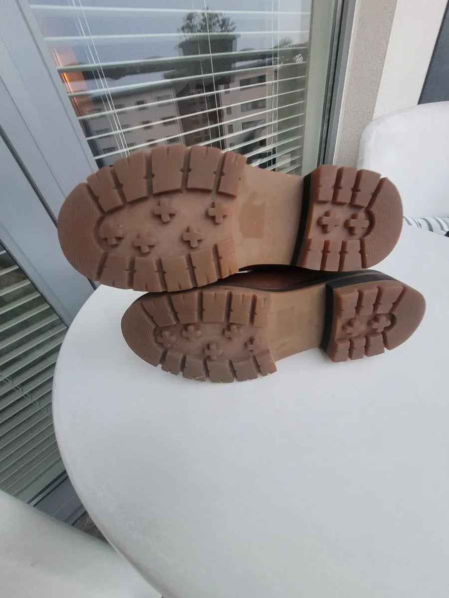Winter boots - Image 4