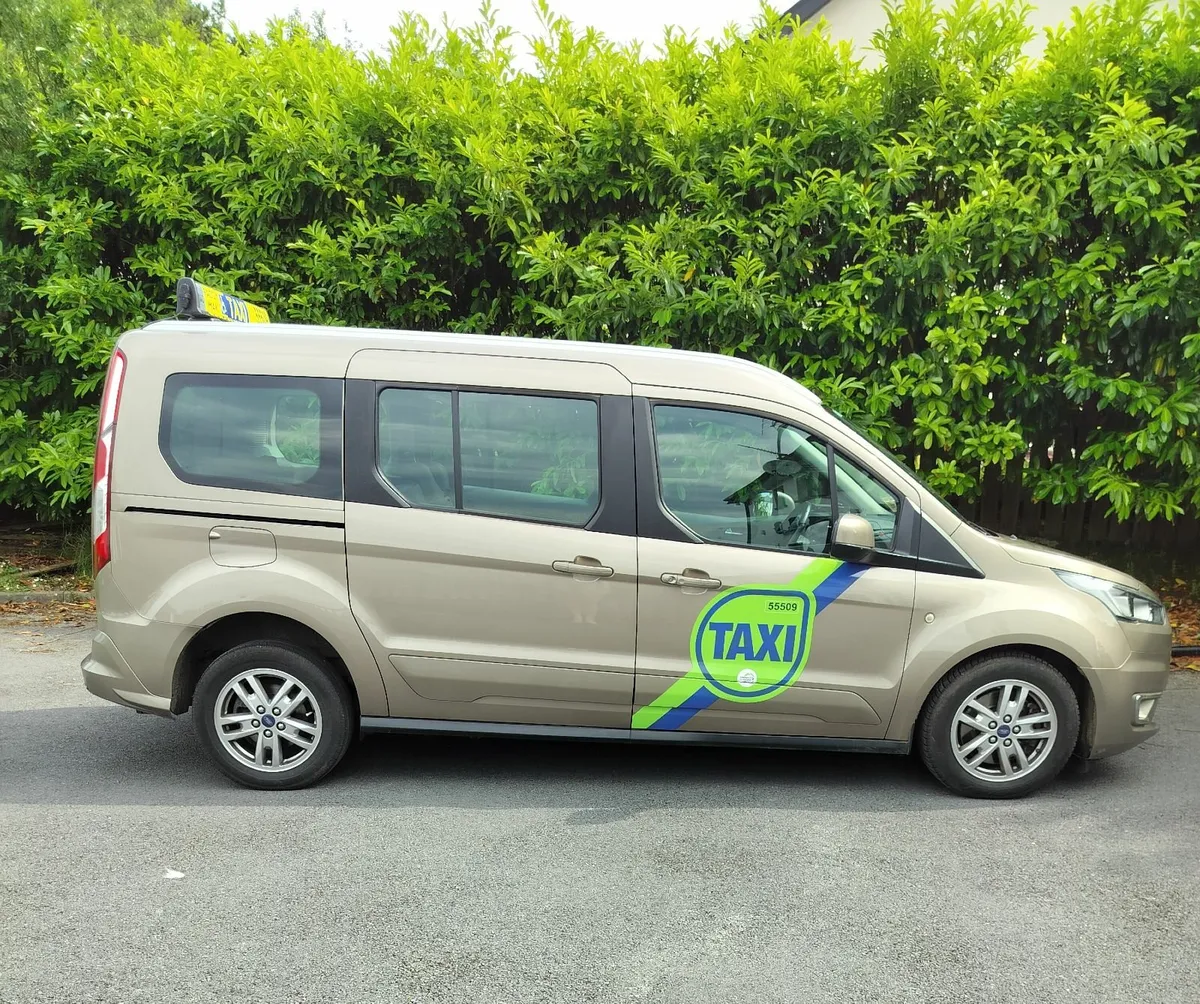 Wheelchair Access Ford Tourneo Connect Taxi Spec - Image 1