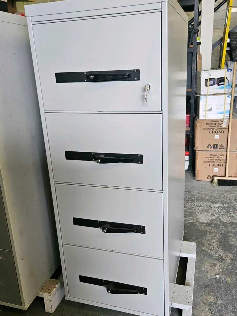 Safe - Image 1