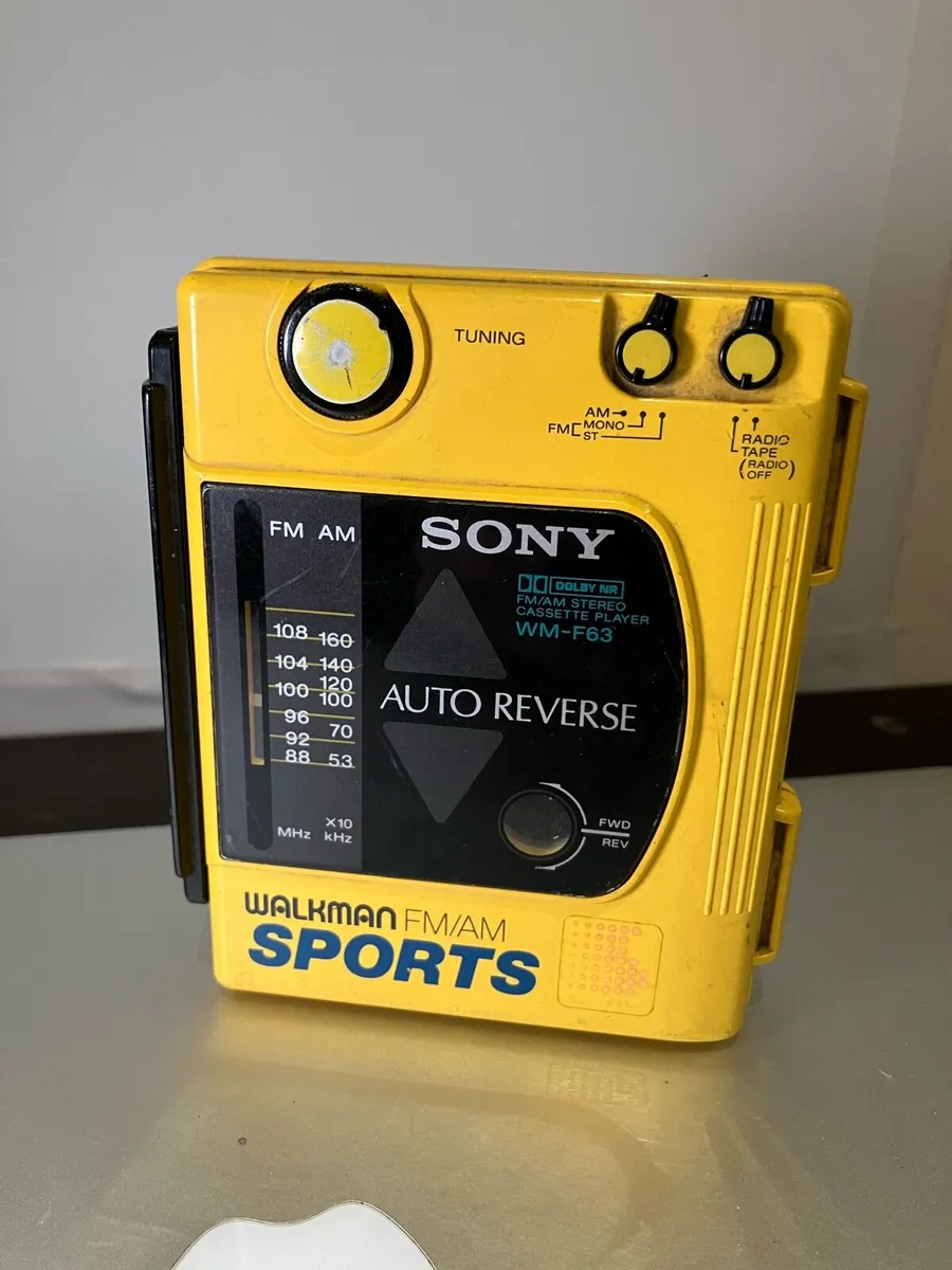 Sony Walkman sports ( needs reapair) - Image 1