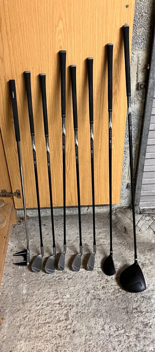 Set of Golf Clubs - Image 2
