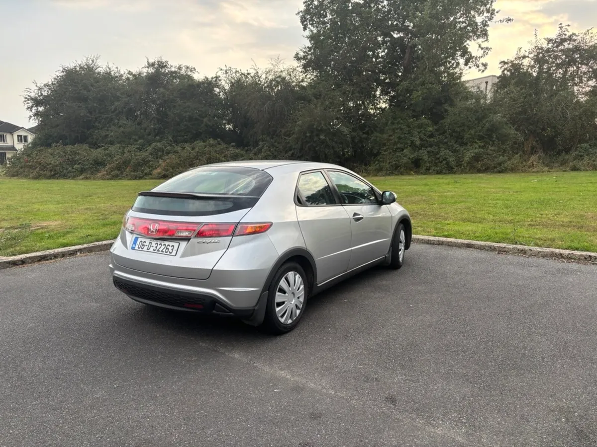 Honda civic - Image 3