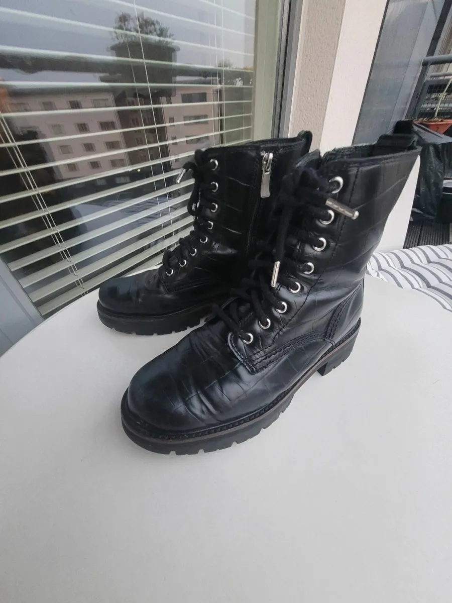 Winter boots - Image 2