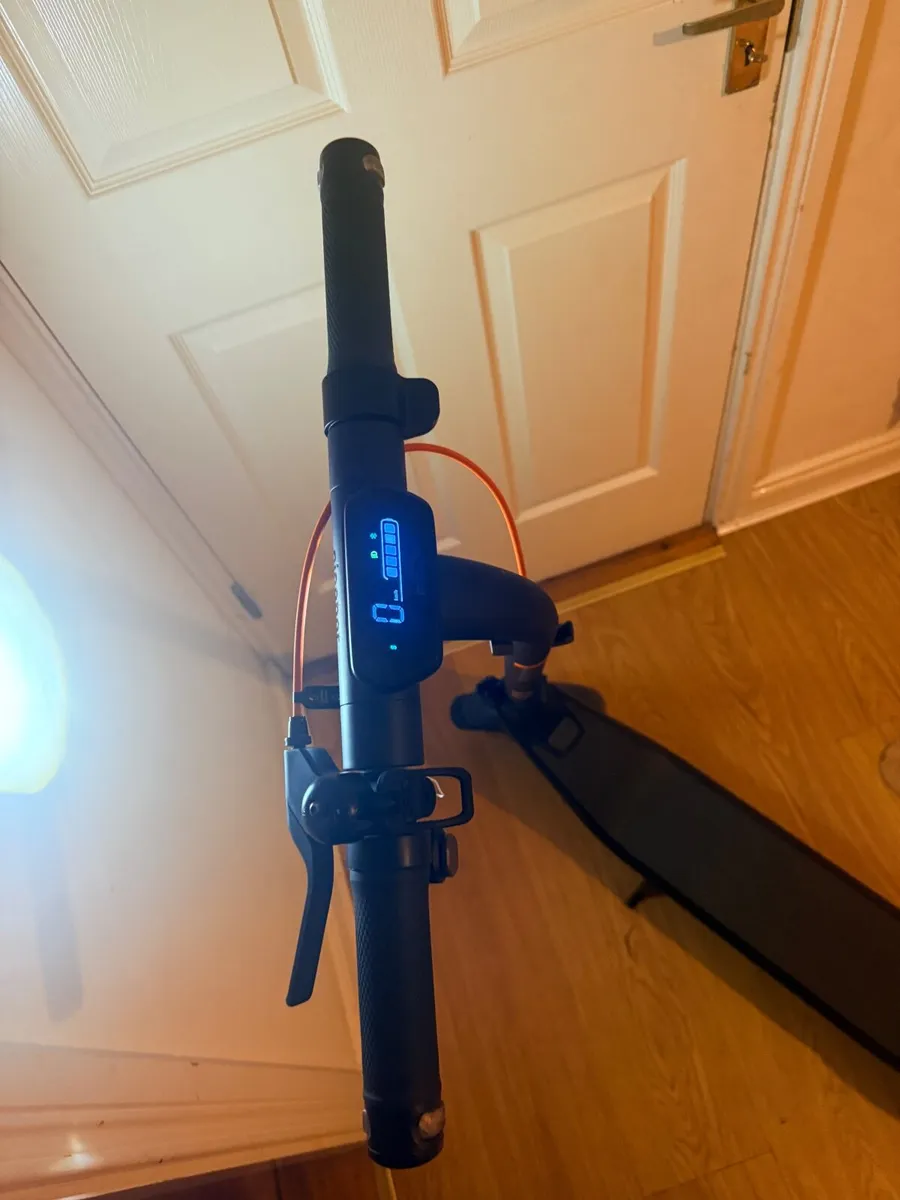 Electric scooter - Image 3