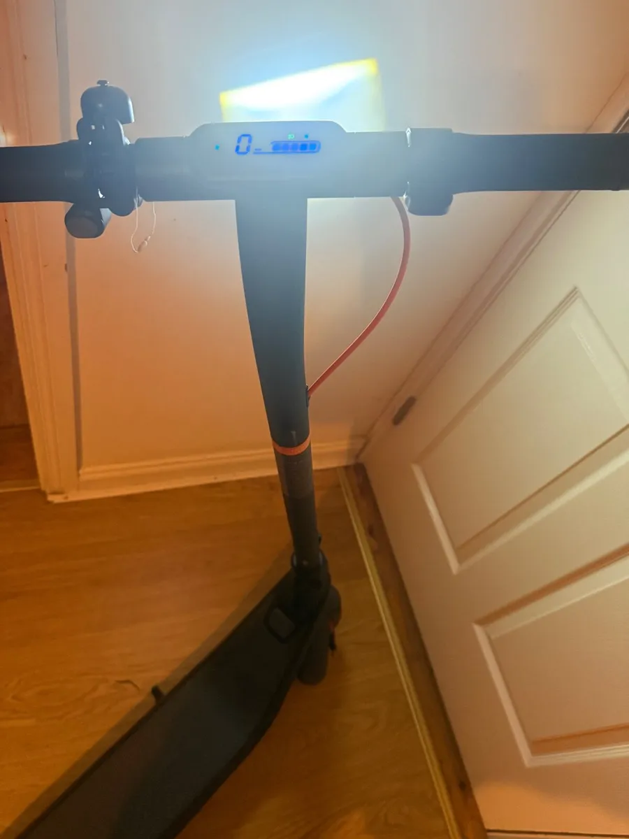 Electric scooter - Image 4