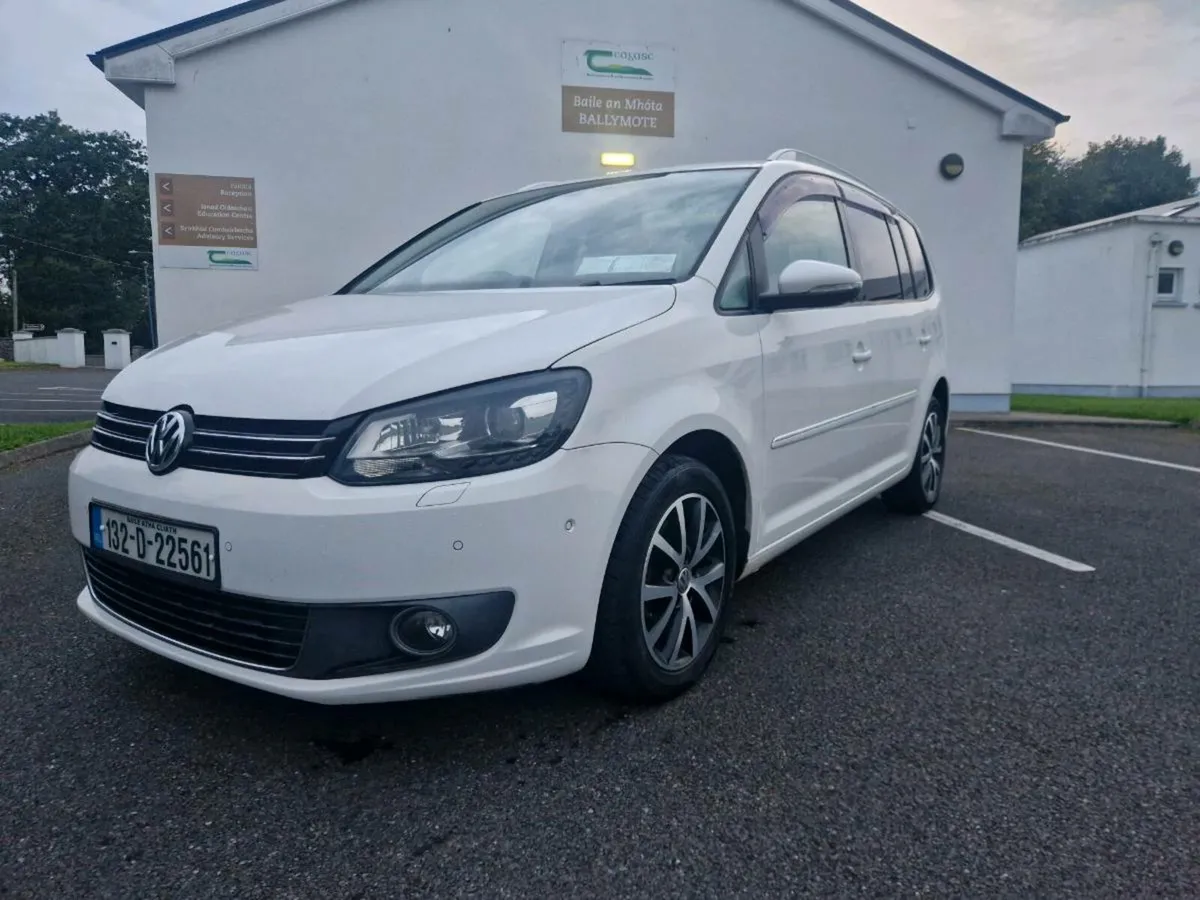 132 VW TOURAN 7SEATER AUTO HIGH SPEC €8750 - Image 3