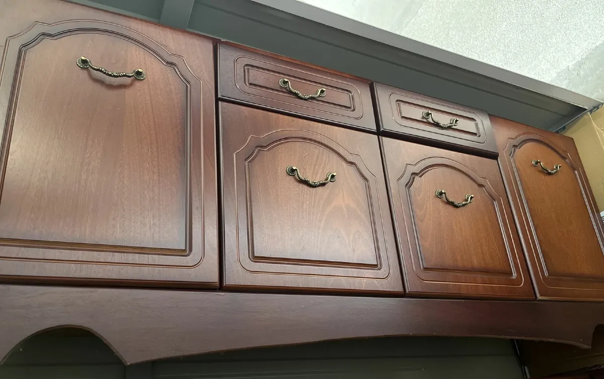Collection of furniture - Image 2