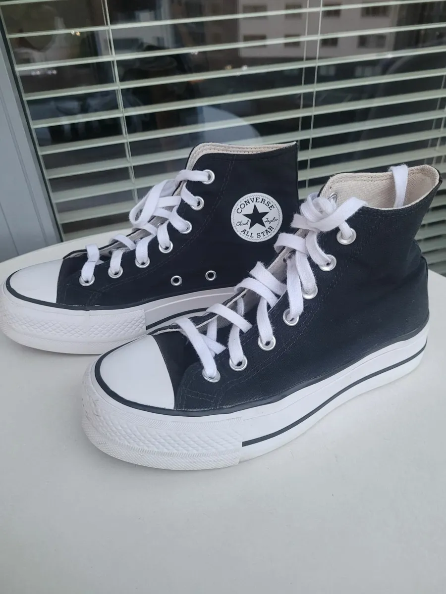 Converse - Image 1