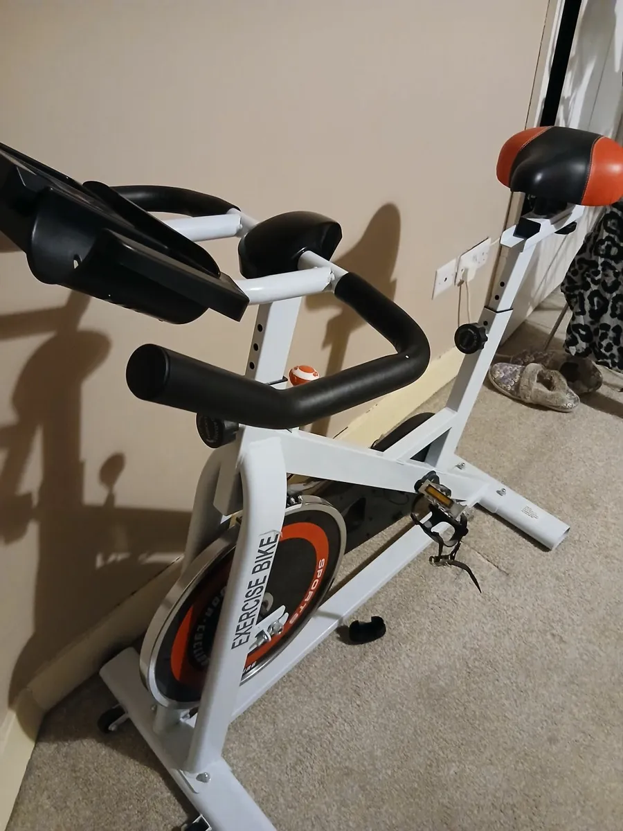 spin bike - Image 4