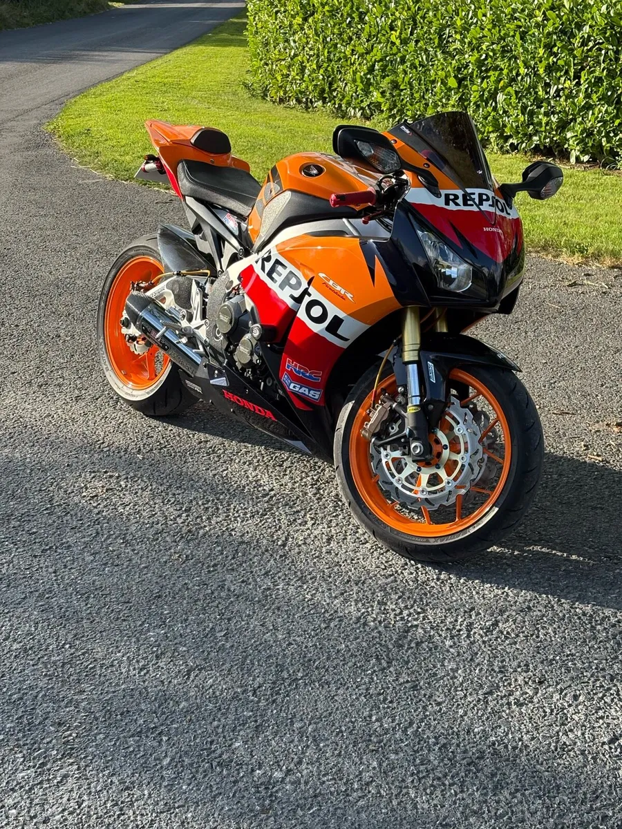 Honda Cbr 1000rr (Repsol edition) - Image 1