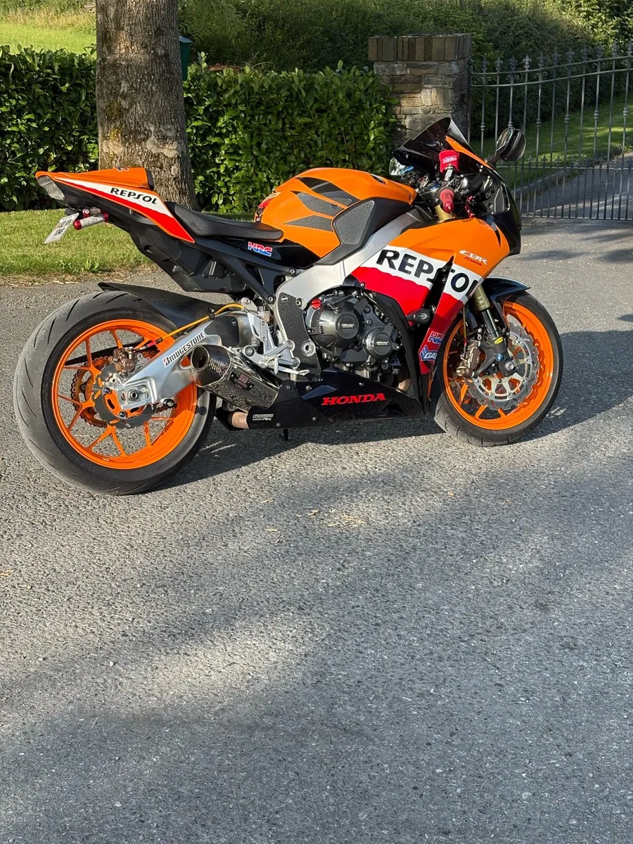 Honda Cbr 1000rr (Repsol edition) - Image 2