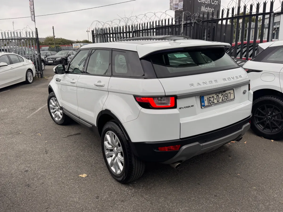 16 Range Rover Evoque Glass Roof Auto - Image 4