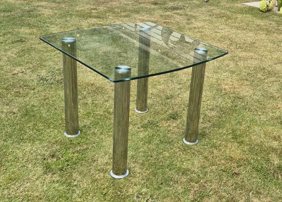 Glass coffee table - Image 1