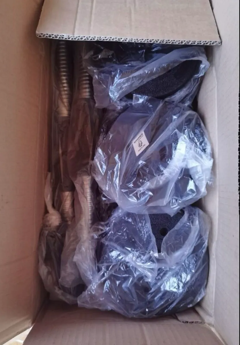 Dumbbell set. Brand new - Image 3