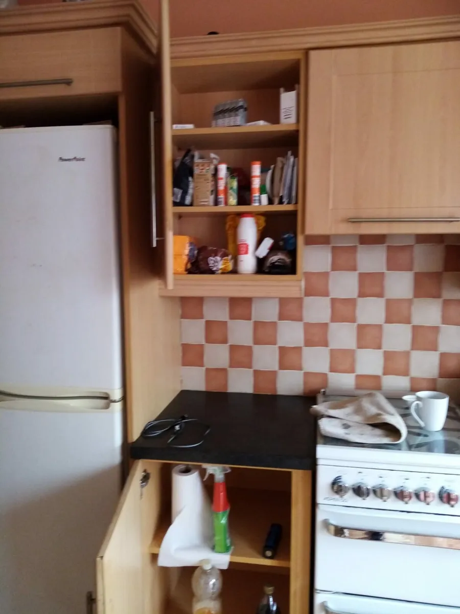 Fitted  kitchen - Image 1