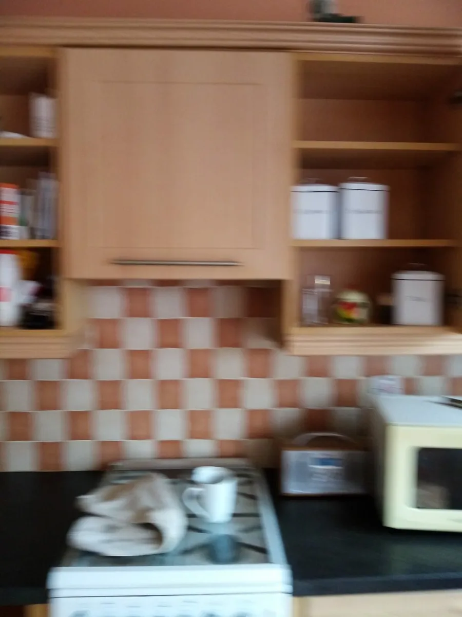 Fitted  kitchen - Image 3