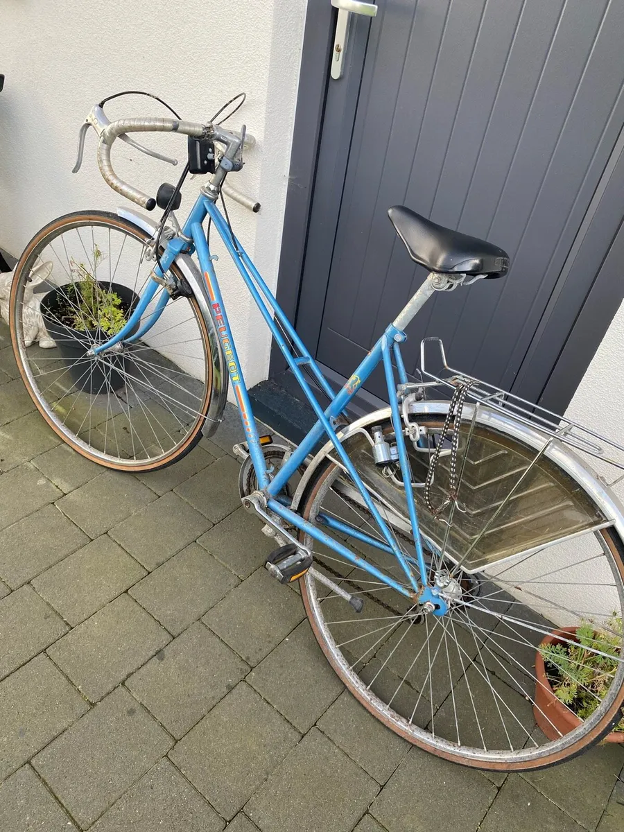 Peugeot 1980’s Ladies Bicycle - Image 1