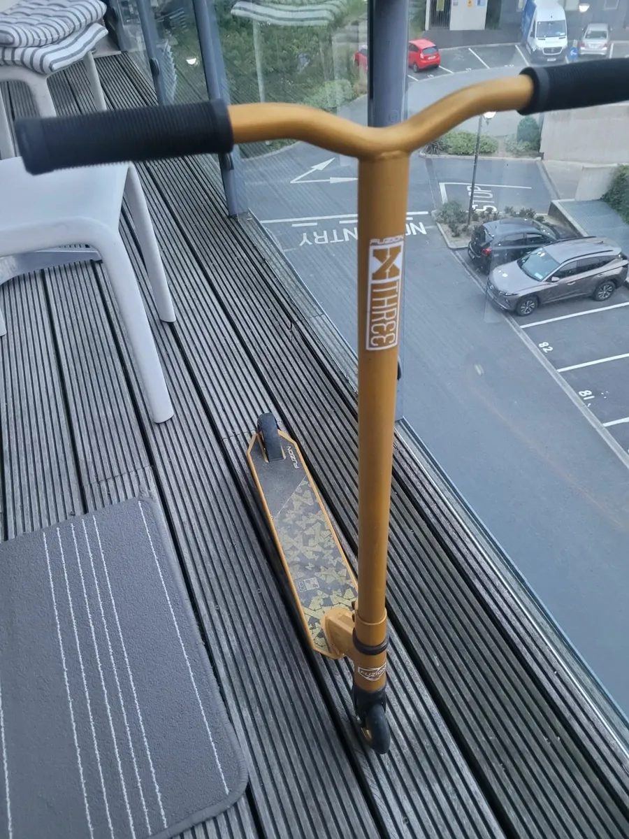 Scooter - Image 1