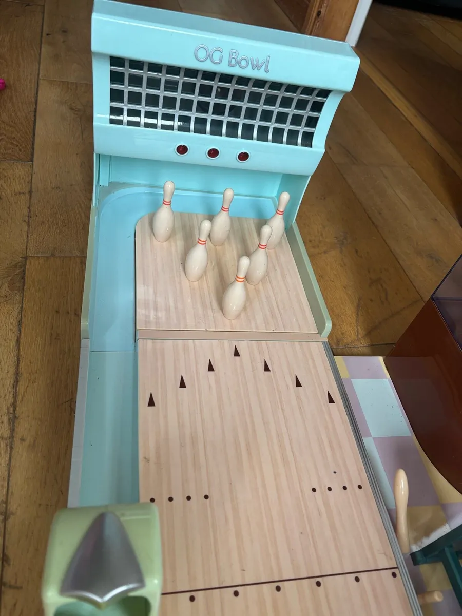 Our generation bowling - Image 4