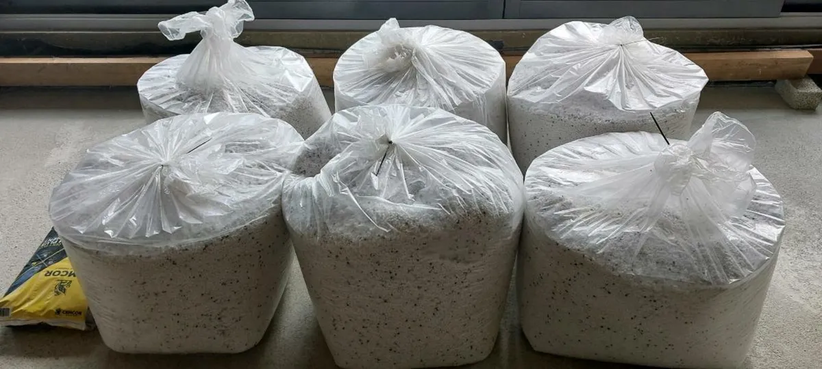 POLYSTYRENE BEAD INSULATION - Image 1