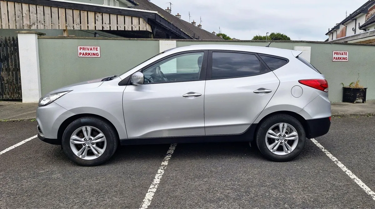 Hyundai ix35 2011 Diesel Brand New NCT & Taxed - Image 4