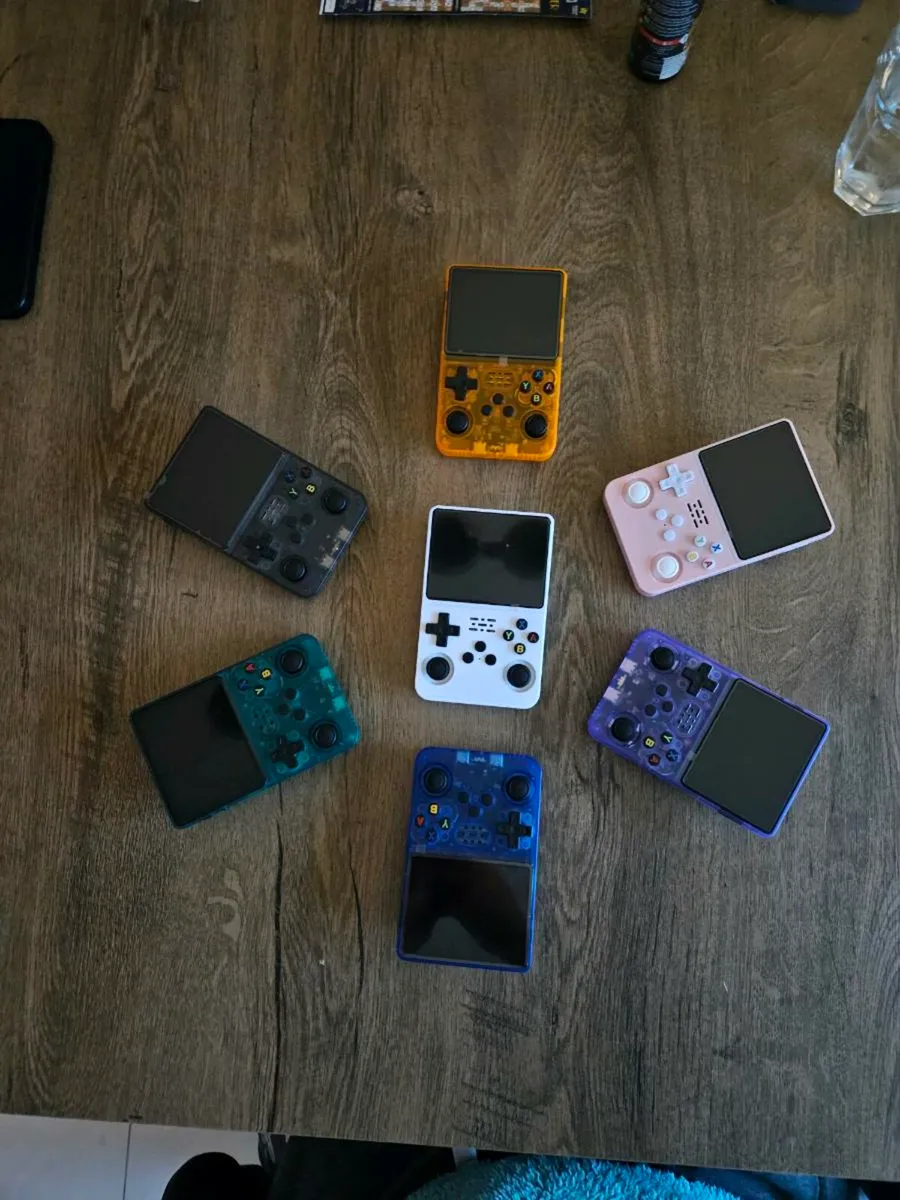 Retro Gameboy Console - Image 2