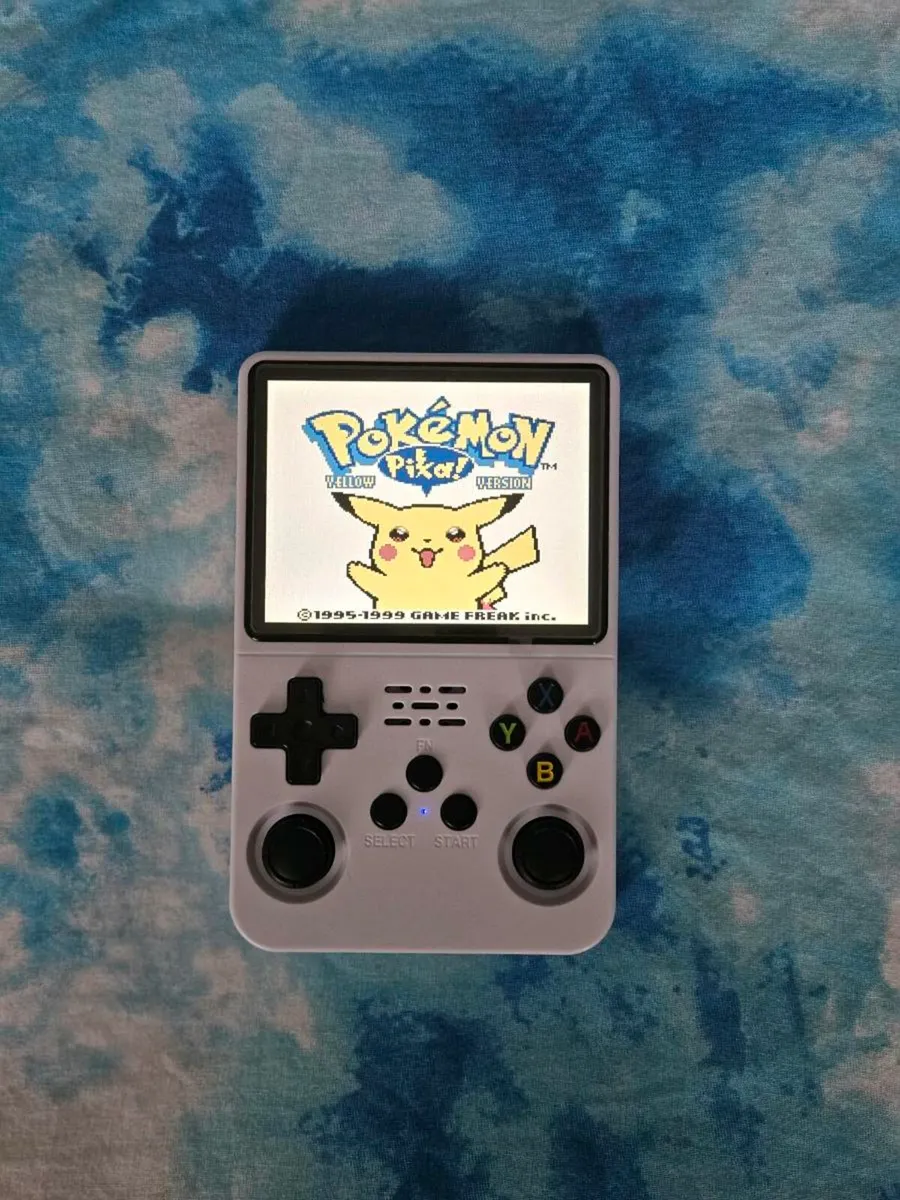 Retro Gameboy Console - Image 1