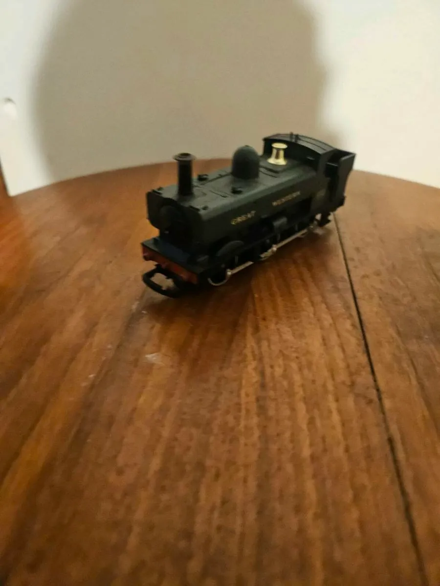 Hornby OO Gauge GWR Steam Engine - Image 1