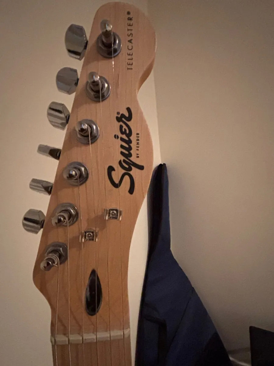 Fender guitar and amplifier - Image 4