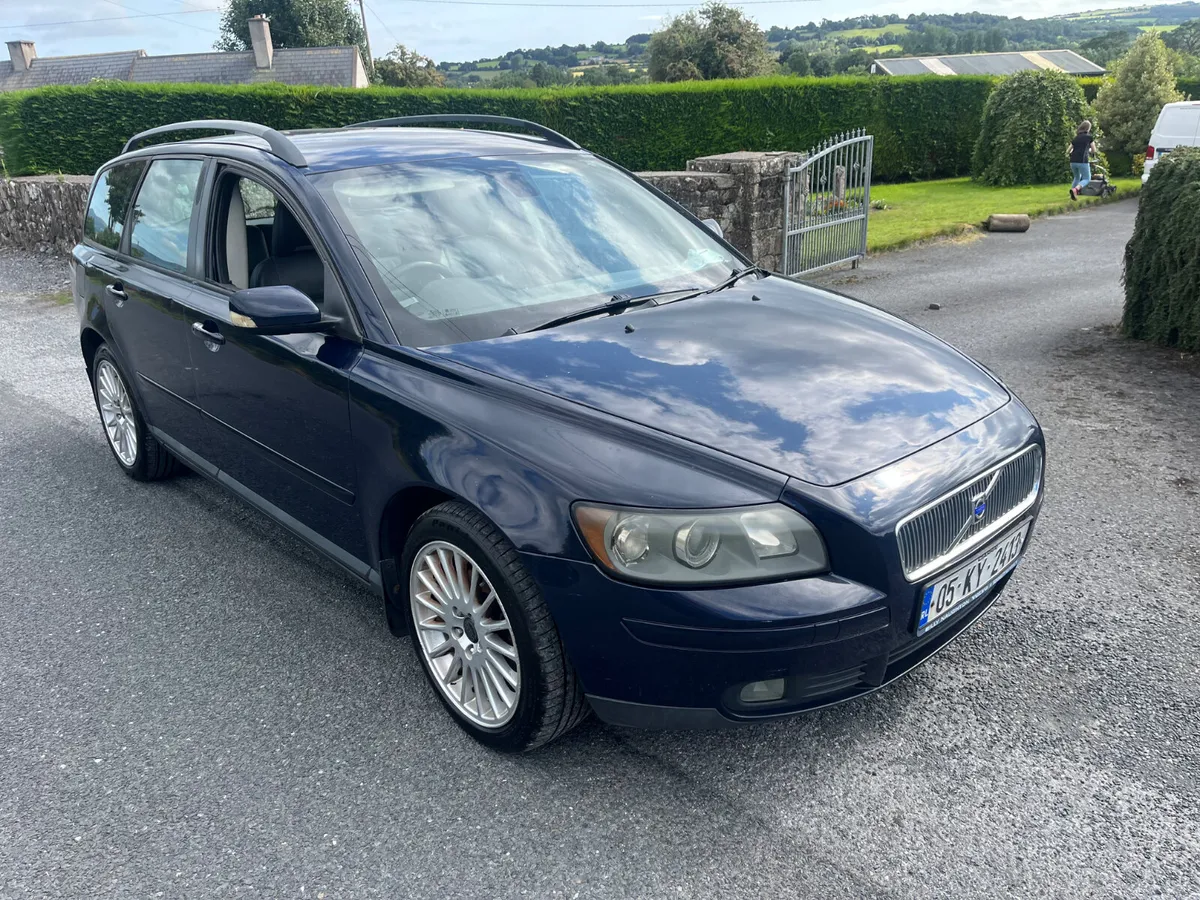 Volvo V50 2005 - Image 1