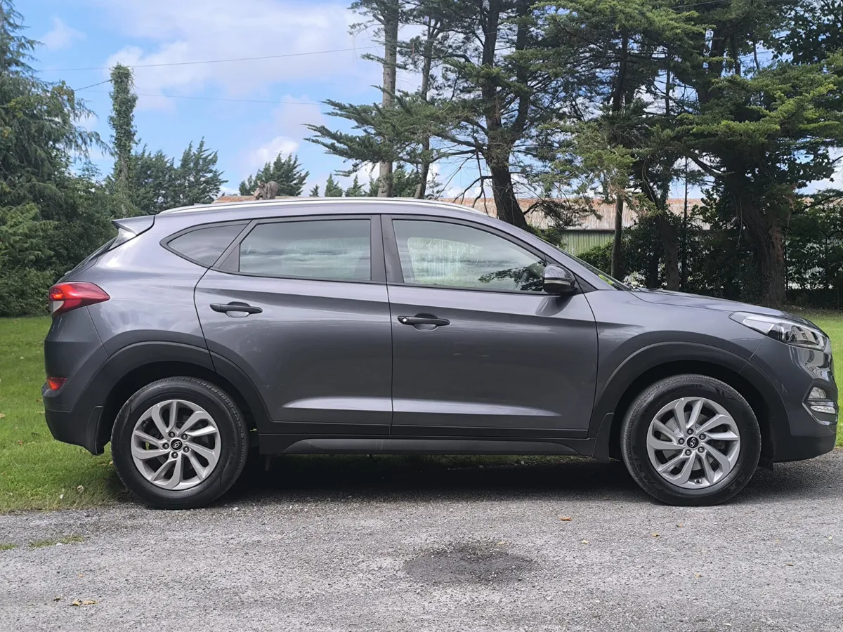 Hyundai Tucson 2018 One Owner Low Mileage High Spe - Image 3