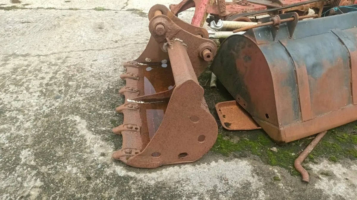 Komatsu digger - Image 3