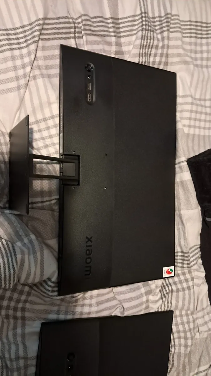 Small monitor, and large monitor - Image 4