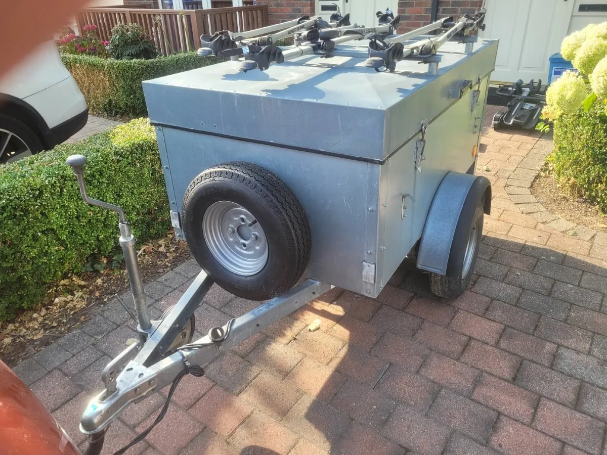 trailer - Image 1