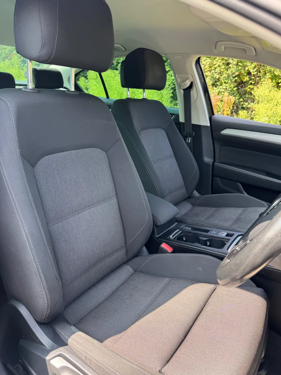 Volkswagen Passat 2017 - Image 3