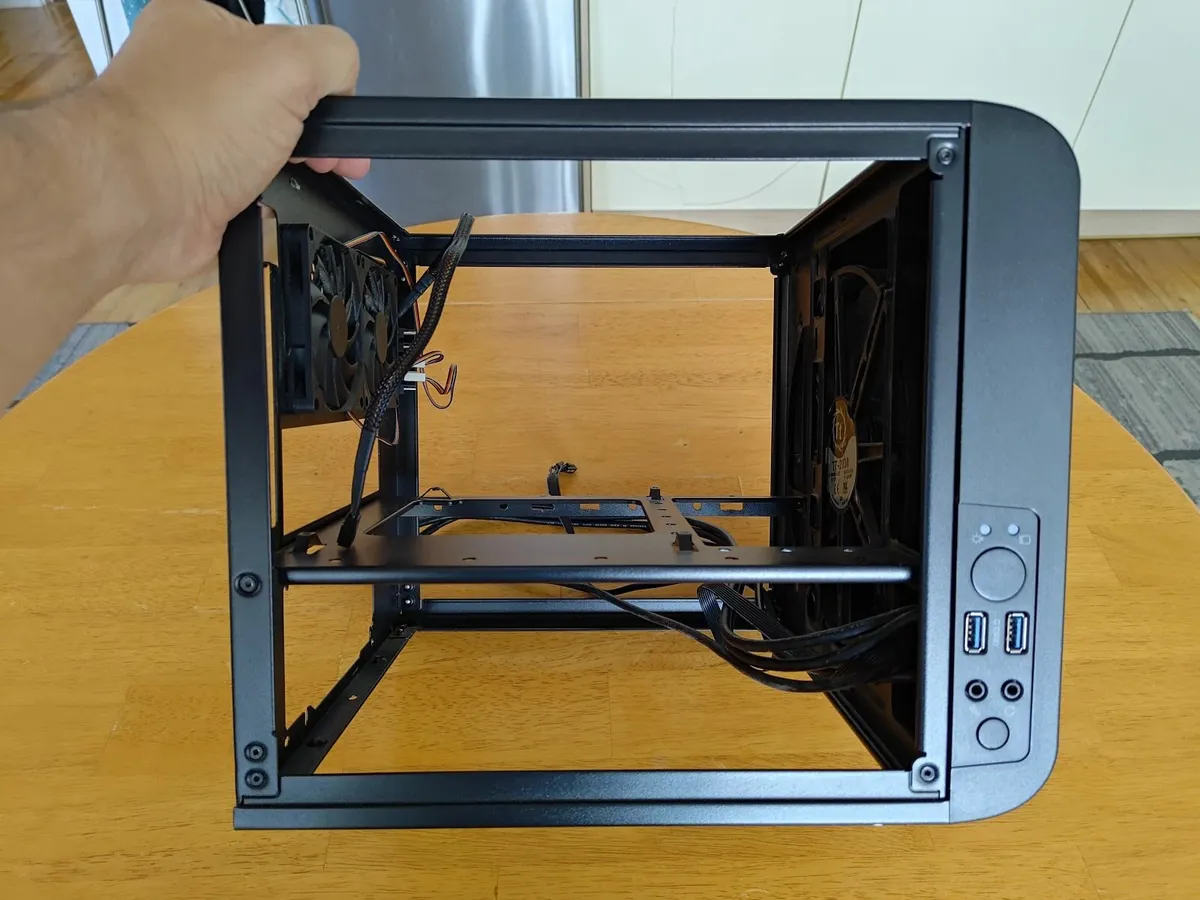 Thermaltake Core V1 mini ITX pc case - black - Image 4