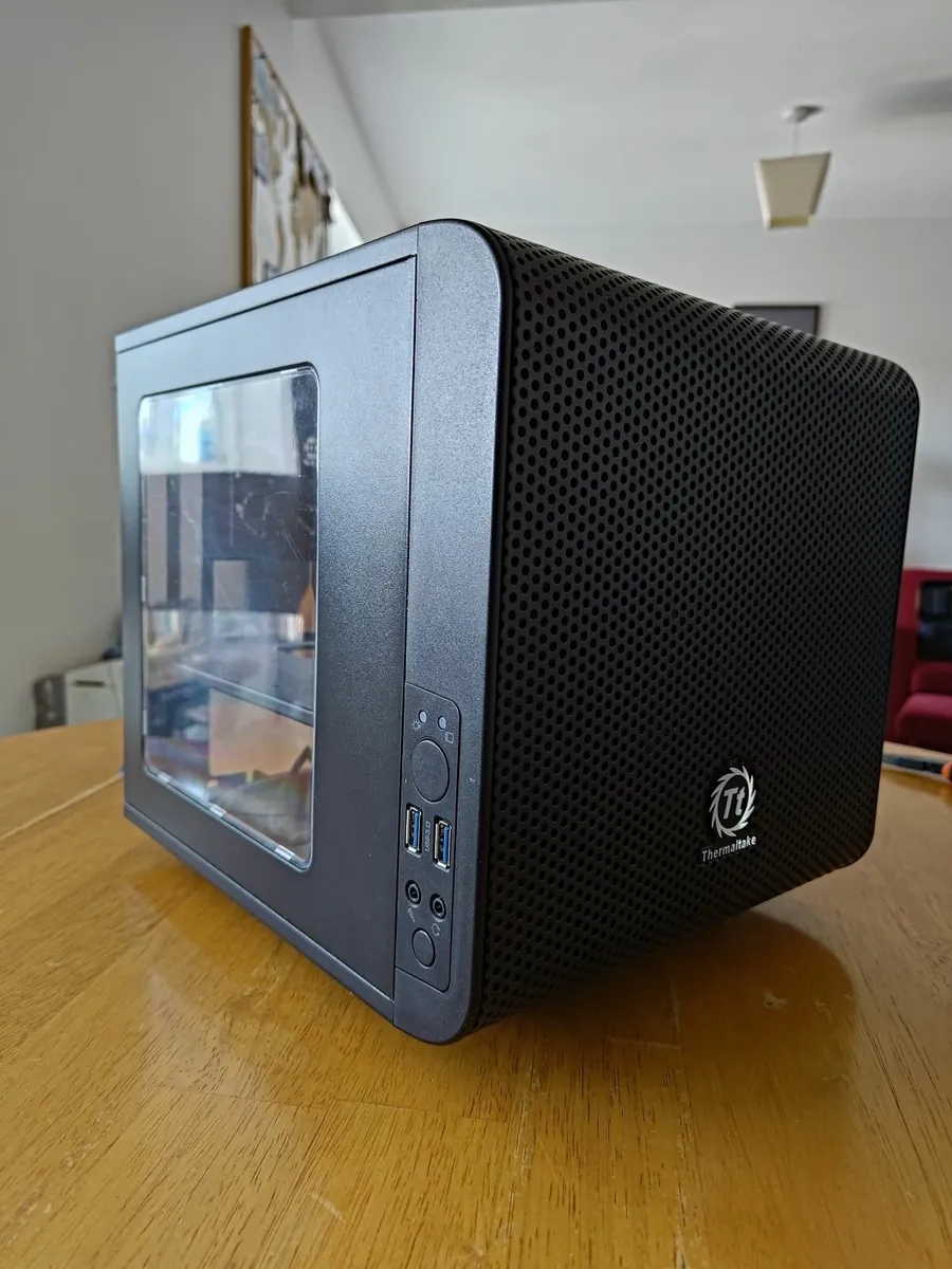 Thermaltake Core V1 mini ITX pc case - black - Image 1