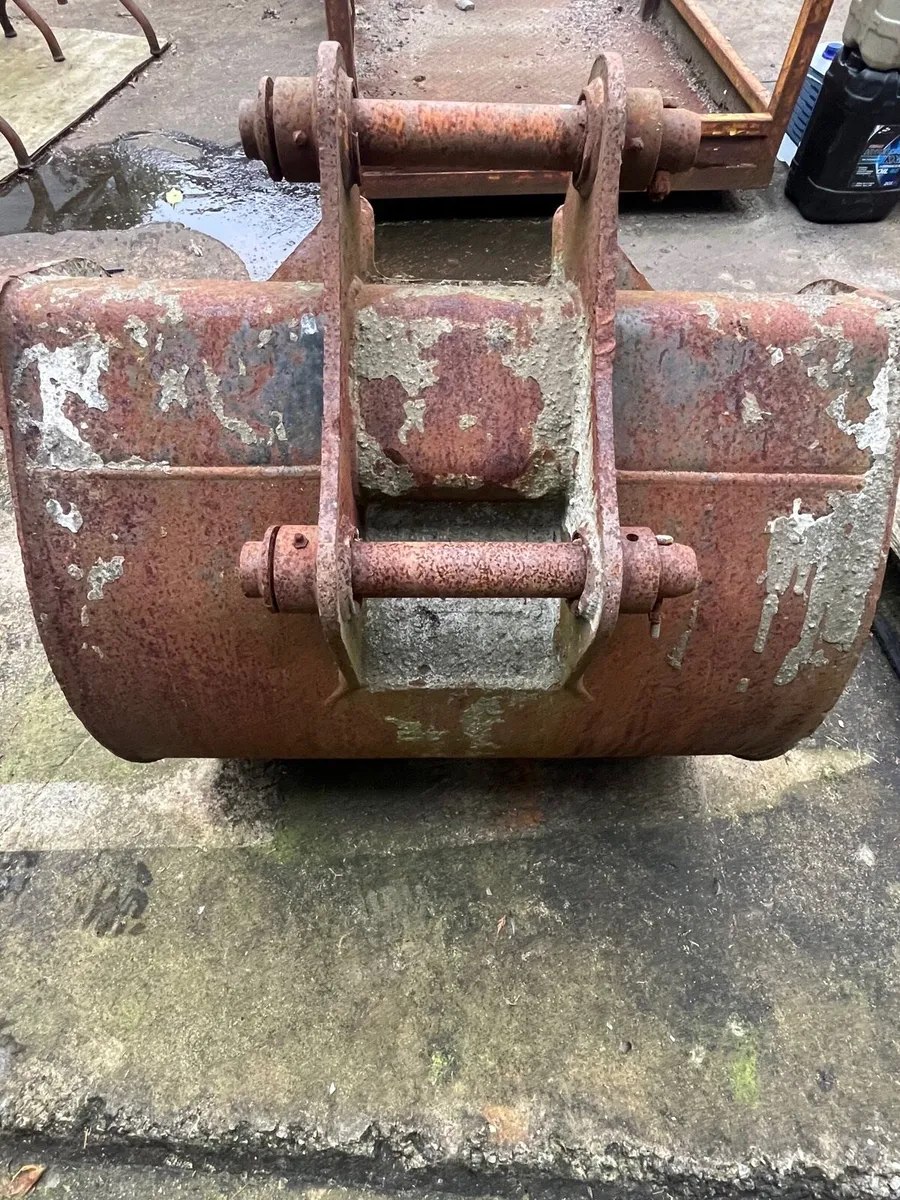 JCB 30”digging bucket - Image 3