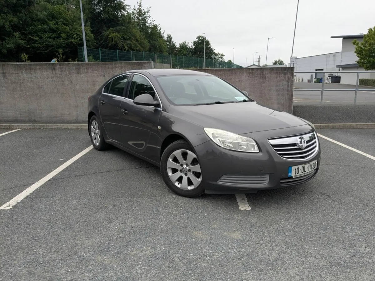 Vauxhall Insignia 2010 - Image 1