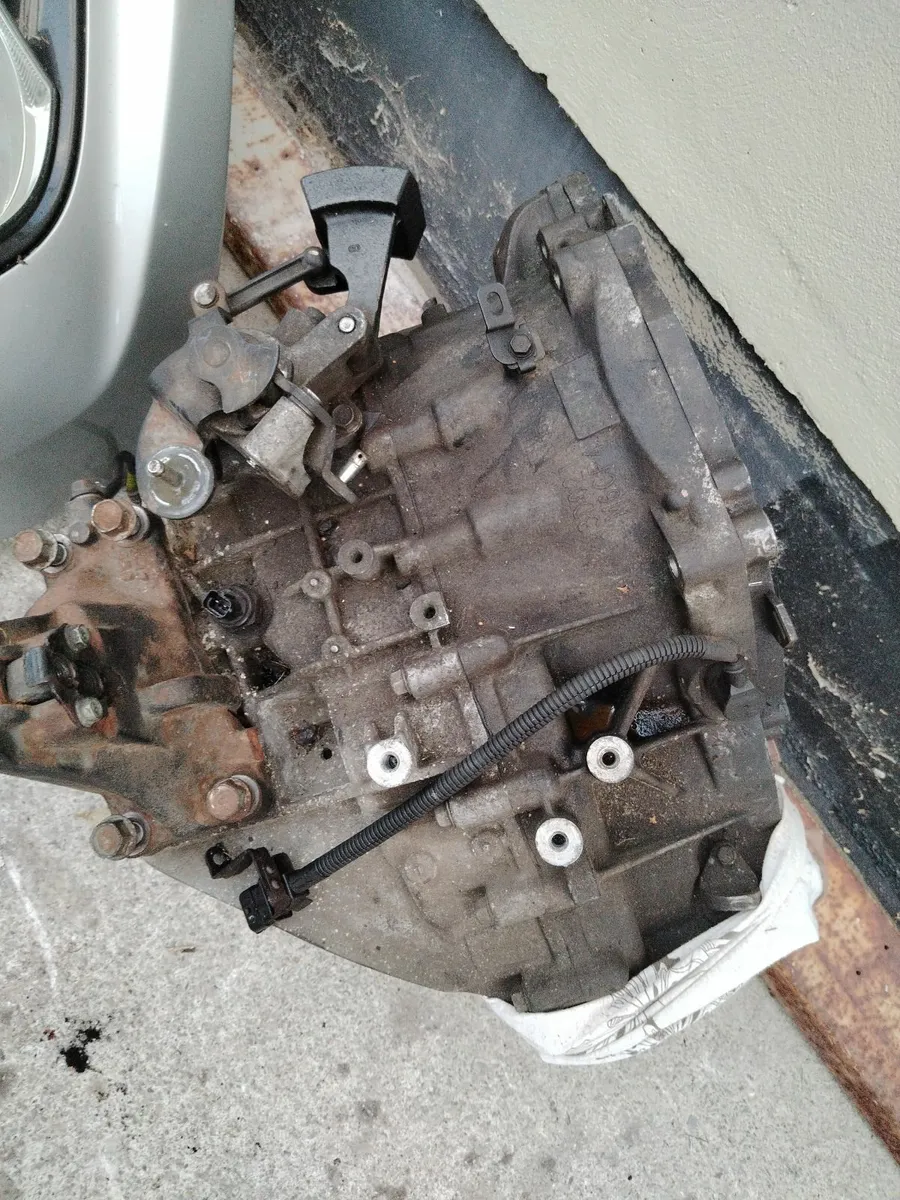 Car parts - Image 2