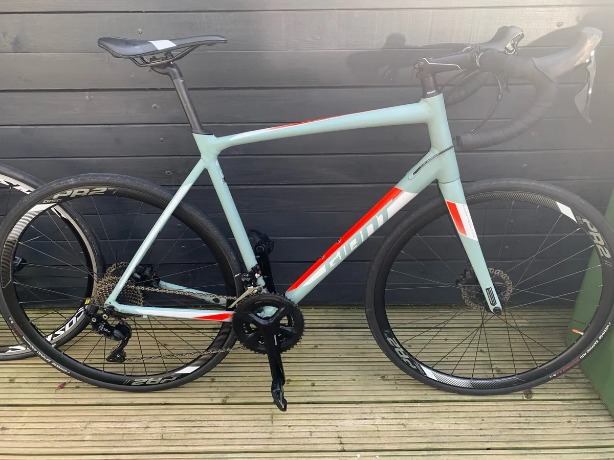 Giant Contend SL 1 Disc Aluminum Road Bike - Image 1