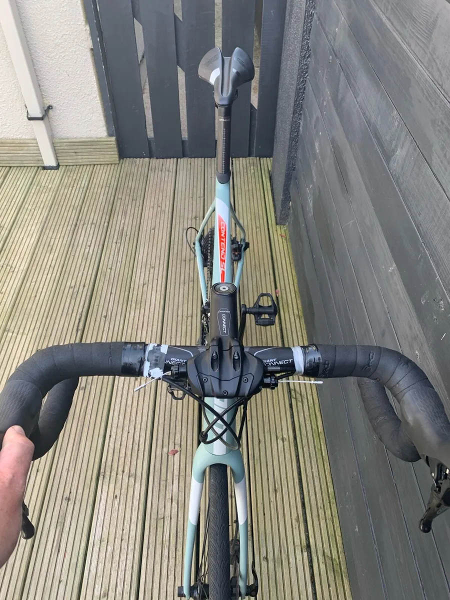 Giant Contend SL 1 Disc Aluminum Road Bike - Image 3
