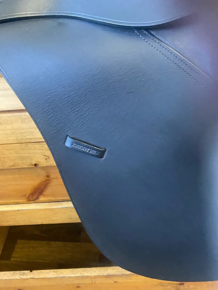 18” NEW black Leather saddle - Image 2