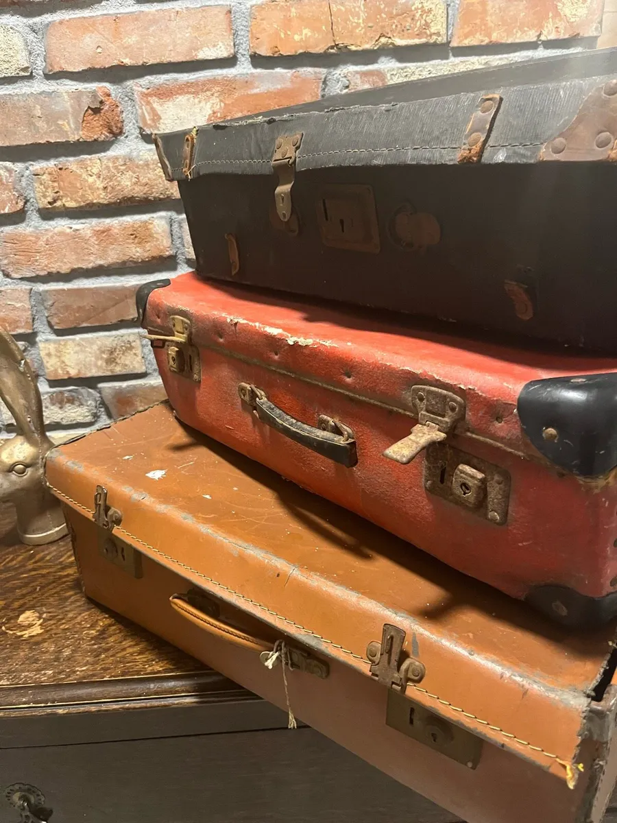 Vintage suitcase - Image 2