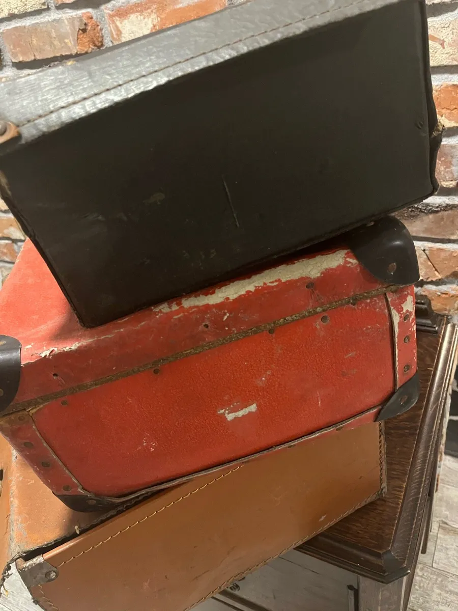 Vintage suitcase - Image 3